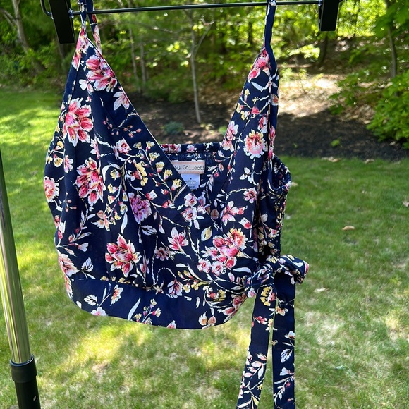 BOG Collection Tank top - Picture 2 of 5